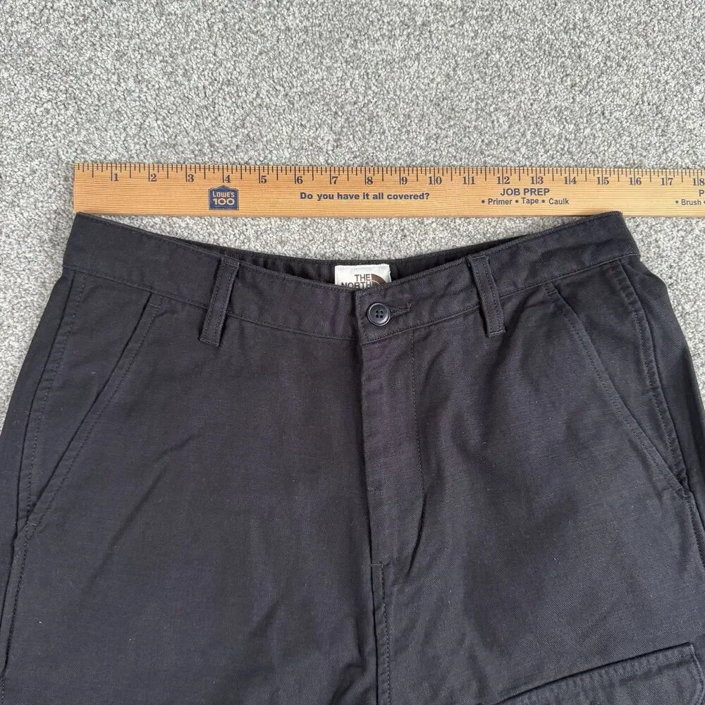 The North Face Valley Cargo Shorts Black Canvas 7” Inseam Size 31 Reg NEW